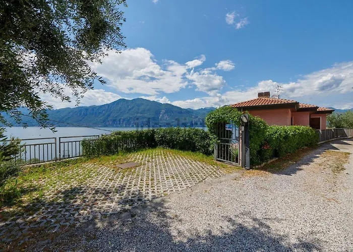 Anna Villa Brenzone sul Garda