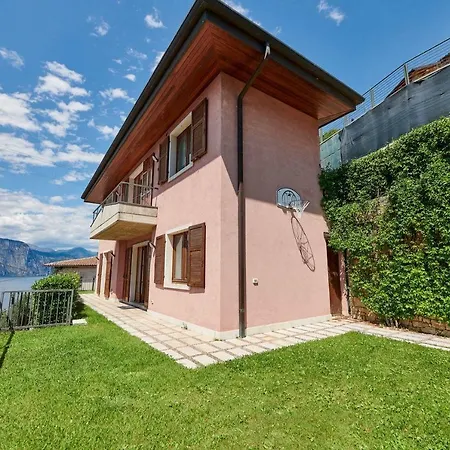 Anna Villa Brenzone sul Garda